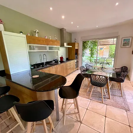 L'annexe Du Domaine De Brisset Holiday home Montelimar